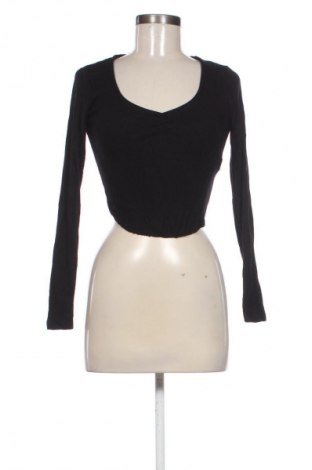 Γυναικεία μπλούζα Bershka, Μέγεθος S, Χρώμα Μαύρο, Τιμή 9,79 €