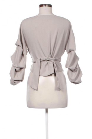 Дамска блуза Boohoo, Размер M, Цвят Сив, Цена 19,00 лв.