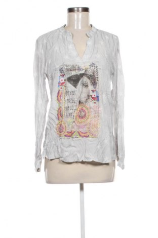 Damen Shirt Emily Van den Bergh, Größe M, Farbe Grau, Preis € 19,99