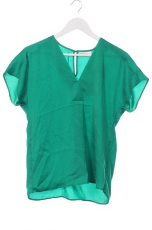 Damen Shirt In Wear, Größe XS, Farbe Grün, Preis 61,99 €