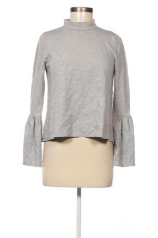 Dámská halenka Pull&Bear, Velikost M, Barva Šedá, Cena  119,00 Kč