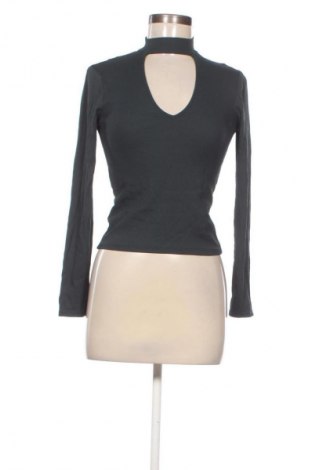 Dámská halenka Pull&Bear, Velikost S, Barva Zelená, Cena  139,00 Kč