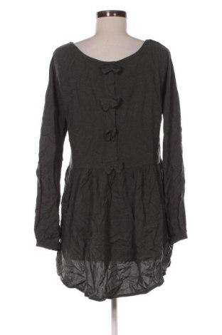 Damen Shirt Regalinas, Größe M, Farbe Grau, Preis 25,00 €