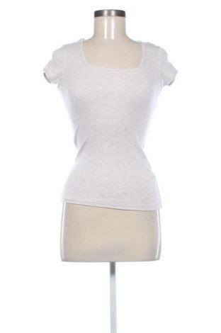 Дамска блуза Unbranded, Размер S, Цвят Бежов, Цена 19,00 лв.