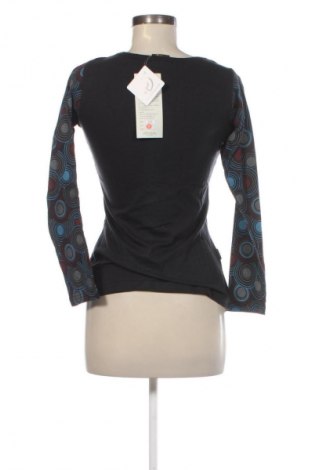 Дамска блуза Unbranded, Размер S, Цвят Многоцветен, Цена 31,28 лв.