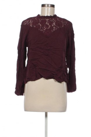 Bluzka damska VILA, Rozmiar M, Kolor Czerwony, Cena 19,99 zł