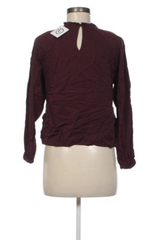 Bluzka damska VILA, Rozmiar M, Kolor Czerwony, Cena 19,99 zł