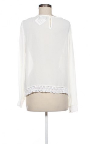 Γυναικεία μπλούζα VILA, Μέγεθος XL, Χρώμα Λευκό, Τιμή 10,26 €