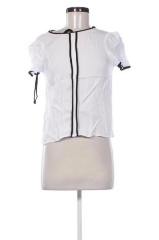 Damen Shirt Zara, Größe M, Farbe Weiß, Preis € 9,99
