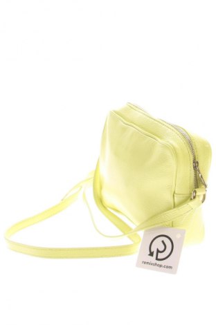 Дамска чанта Patrizia Pepe, Цвят Жълт, Цена 88,19 €