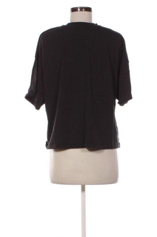 Damen T-Shirt Bershka, Größe M, Farbe Schwarz, Preis 8,75 €
