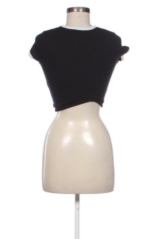 Γυναικείο t-shirt Bershka, Μέγεθος XS, Χρώμα Μαύρο, Τιμή 8,70 €