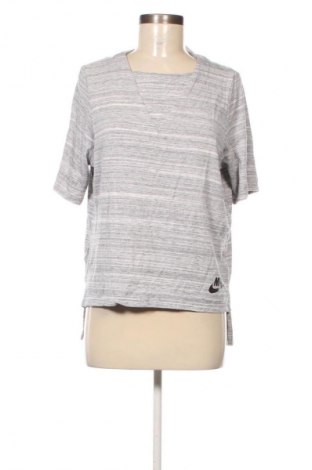 Női póló Nike, Méret M, Szín Sokszínű, Ár 11 124 Ft