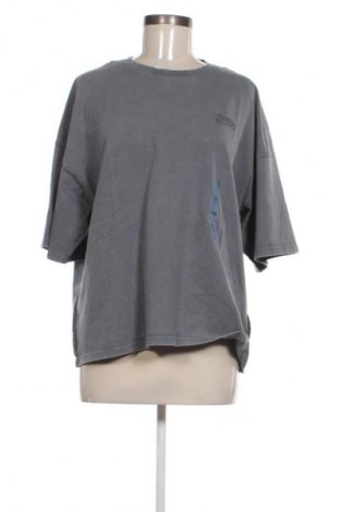 Damen T-Shirt Pull&Bear, Größe L, Farbe Grau, Preis € 18,99