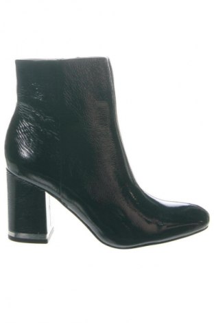 Damen Stiefeletten Calvin Klein, Größe 37, Farbe Grau, Preis 183,63 €