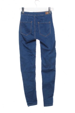 Női farmernadrág Bershka, Méret XS, Szín Kék, Ár 4 189 Ft