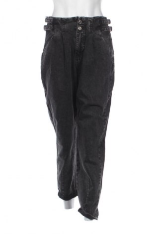 Női farmernadrág Bershka, Méret S, Szín Szürke, Ár 5 776 Ft