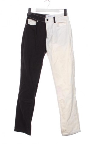 Női farmernadrág Bershka, Méret XS, Szín Sokszínű, Ár 5 319 Ft