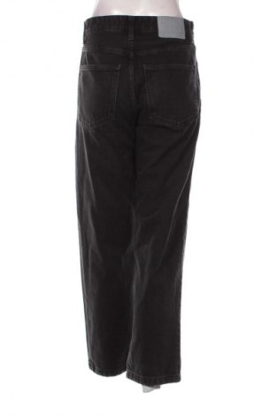 Damskie jeansy Bershka, Rozmiar M, Kolor Czarny, Cena 67,41 zł