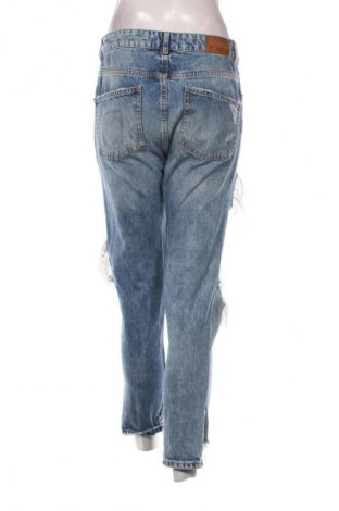 Γυναικείο Τζίν Bershka, Μέγεθος M, Χρώμα Μπλέ, Τιμή 14,77 €
