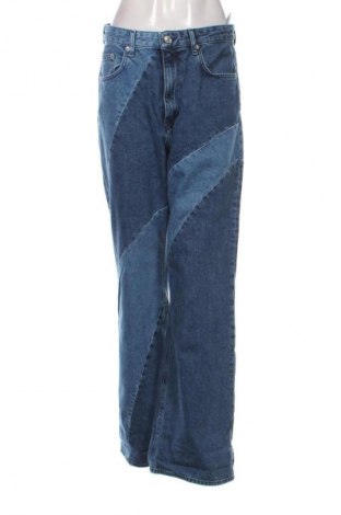 Damskie jeansy Bershka, Rozmiar M, Kolor Niebieski, Cena 66,67 zł