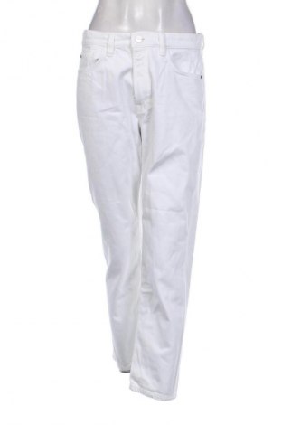 Дамски дънки Massimo Dutti, Размер M, Цвят Бял, Цена 74,86 лв.