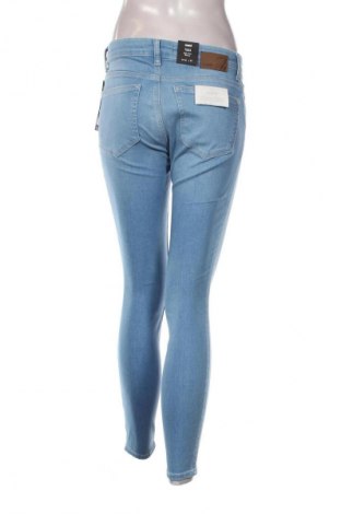 Дамски дънки Mavi, Размер S, Цвят Син, Цена 93,99 лв.