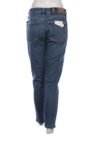 Дамски дънки Mavi, Размер M, Цвят Син, Цена 93,99 лв.