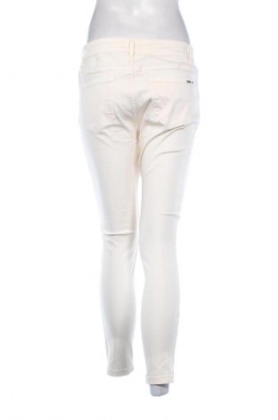 Дамски дънки Orsay, Размер M, Цвят Екрю, Цена 28,88 лв.