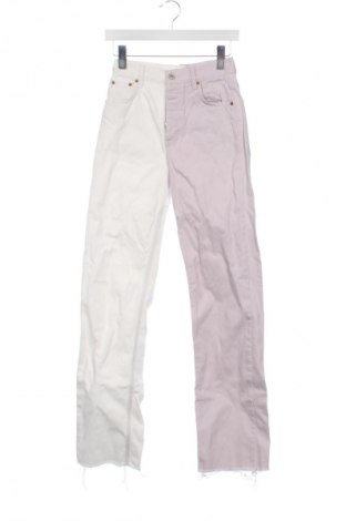 Damskie jeansy Pull&Bear, Rozmiar XXS, Kolor Kolorowy, Cena 66,67 zł