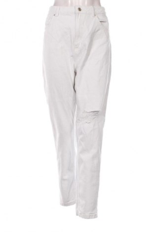 Дамски дънки Reserved, Размер L, Цвят Бял, Цена 49,99 лв.