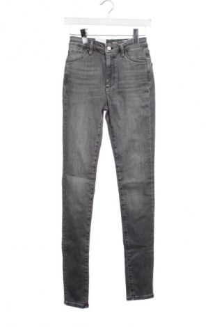 Дамски дънки S.Oliver, Размер XXS, Цвят Сив, Цена 93,99 лв.