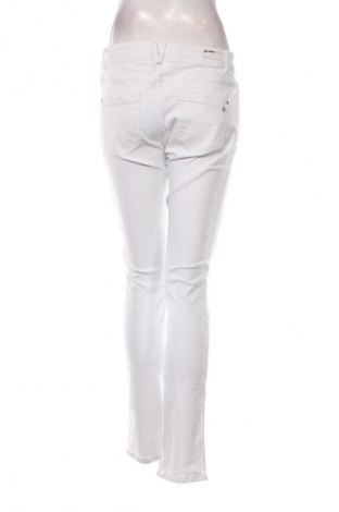 Γυναικείο Τζίν S.Oliver, Μέγεθος M, Χρώμα Λευκό, Τιμή 20,97 €