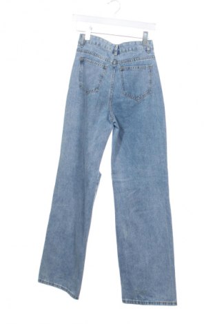 Damskie jeansy SHEIN, Rozmiar XS, Kolor Niebieski, Cena 66,39 zł