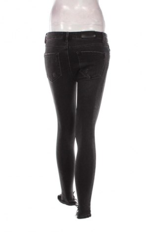 Dámske džínsy  Stradivarius, Veľkosť S, Farba Čierna, Cena  14,83 €