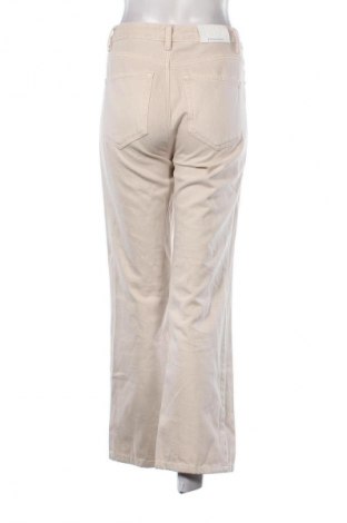 Damen Jeans Stradivarius, Größe S, Farbe Beige, Preis € 14,83