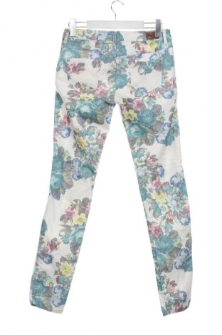 Női farmernadrág Sutherland, Méret M, Szín Sokszínű, Ár 5 319 Ft