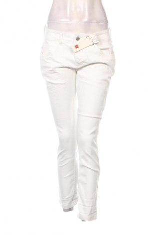 Női farmernadrág Timezone, Méret M, Szín Fehér, Ár 11 839 Ft