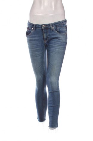 Дамски дънки Tommy Jeans, Размер L, Цвят Син, Цена 75,00 лв.