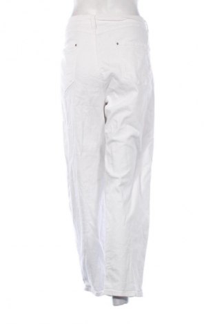 Дамски дънки Unbranded, Размер 3XL, Цвят Бял, Цена 29,00 лв.