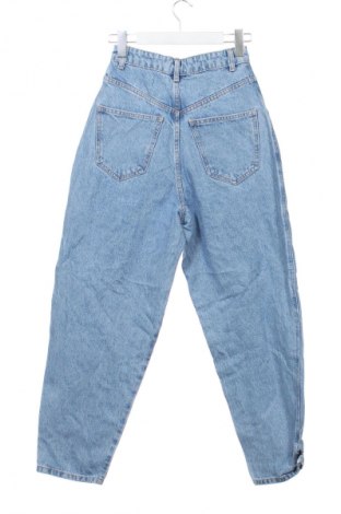 Дамски дънки Zara, Размер XS, Цвят Син, Цена 23,99 лв.