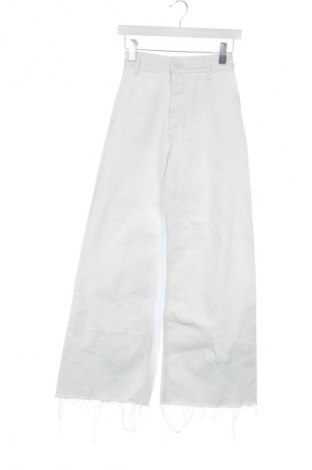Γυναικείο Τζίν Zara, Μέγεθος XS, Χρώμα Λευκό, Τιμή 13,81 €