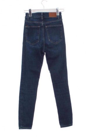 Damskie jeansy Zara, Rozmiar XXS, Kolor Niebieski, Cena 62,02 zł