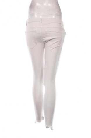 Γυναικείο Τζίν Zara, Μέγεθος S, Χρώμα Λευκό, Τιμή 14,00 €