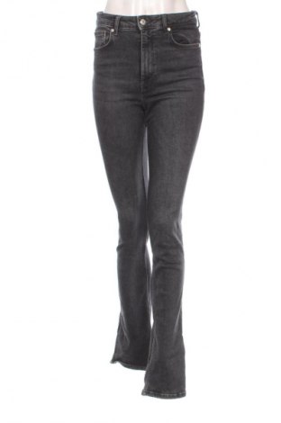 Дамски дънки Zara, Размер M, Цвят Сив, Цена 22,99 лв.