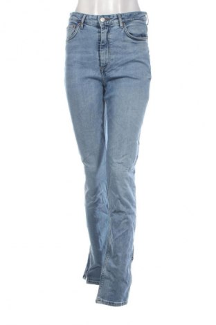 Blugi de femei Zara, Mărime M, Culoare Albastru, Preț 76,99 Lei