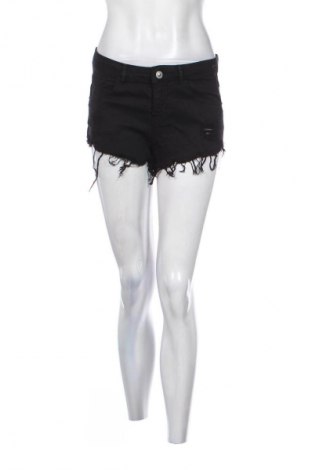 Damskie szorty Bershka, Rozmiar M, Kolor Czarny, Cena 44,94 zł