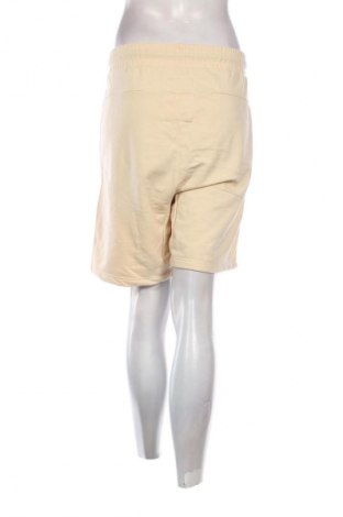 Damen Shorts Bershka, Größe XL, Farbe Ecru, Preis 9,72 €