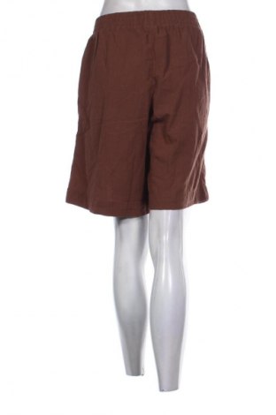 Дамски къс панталон Bershka, Размер S, Цвят Кафяв, Цена 19,55 лв.