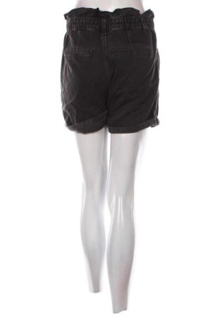 Női rövidnadrág C&A, Méret M, Szín Szürke, Ár 3 800 Ft